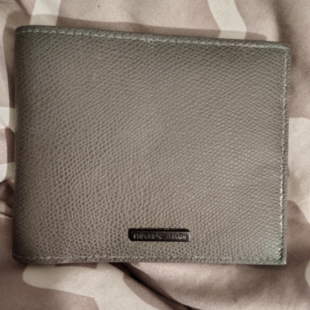 Men's leather wallet